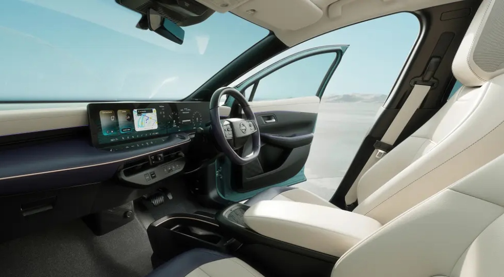 The All-New LEAF Nissan spacious and airy interior design.