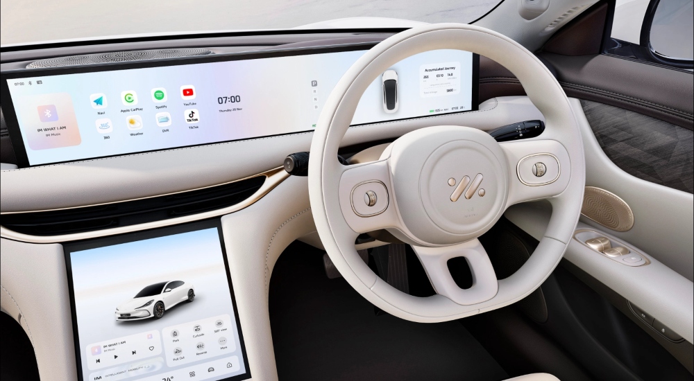 New MG IM5 Dashboard New MG IM5 dashboard has connectivity at your fingertips