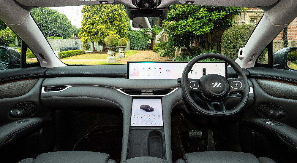 New MG IM6 dashboard with cutting-edge technology and connectivity right at your fingertips.