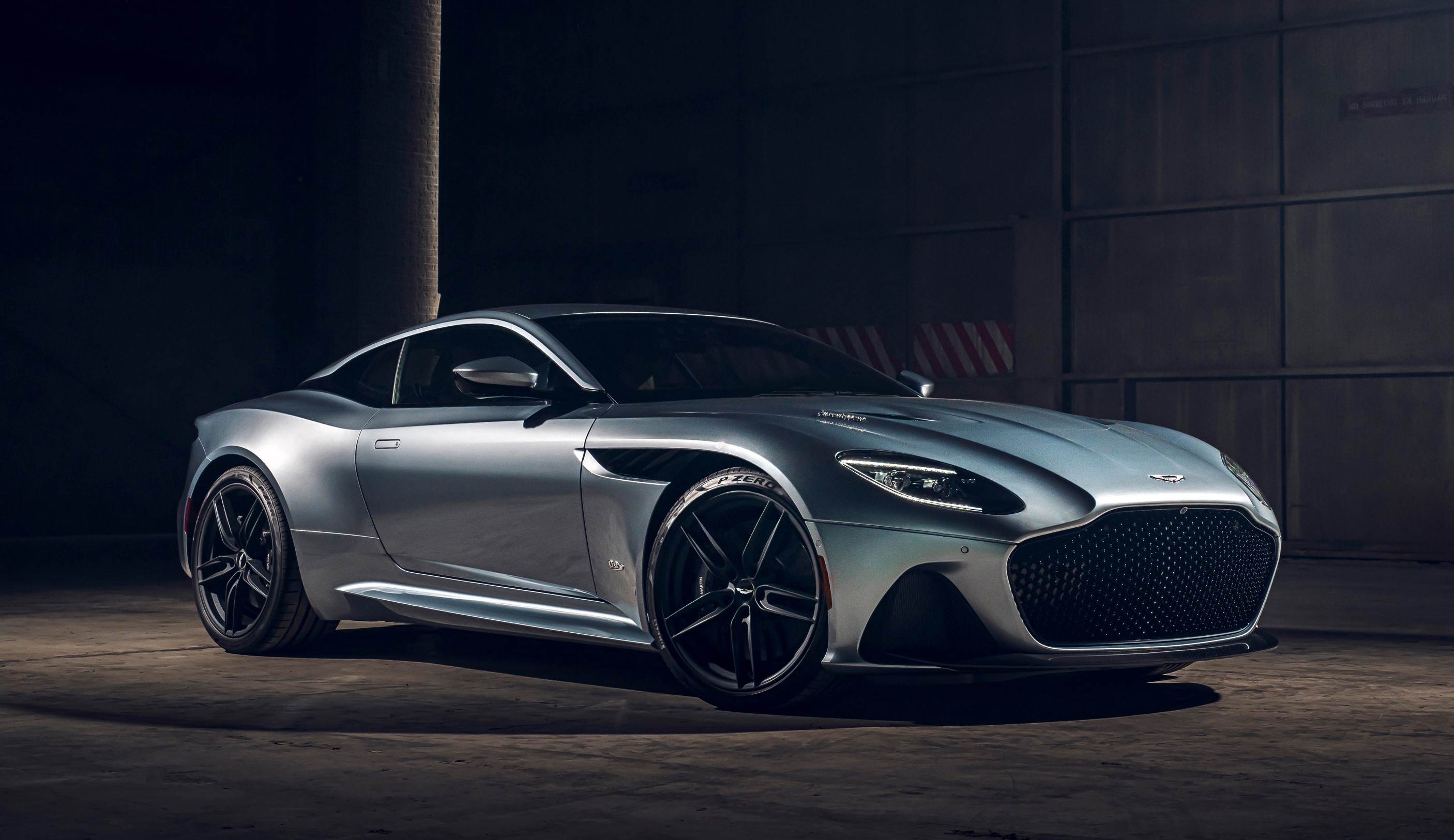 Aston Martin DBS Accessories