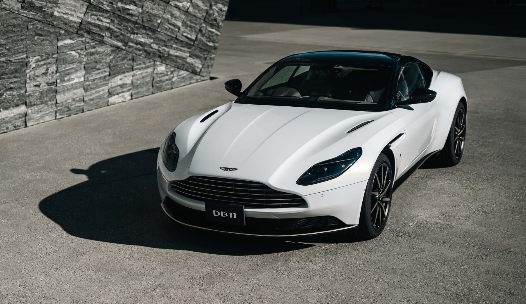 Aston Martin DB11