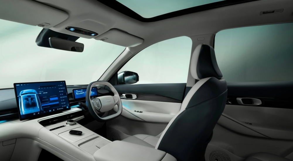 Geely's new EV, with Short Blade battery technology.