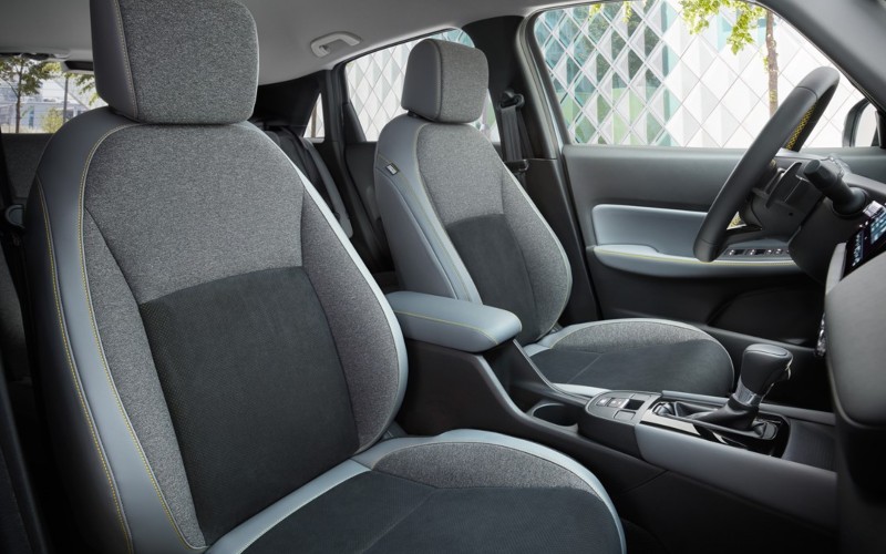 Used Honda Jazz Hybrid Interior Used Honda Jazz Hybrid interior with comfortable seats, a steering wheel, and touchscreen.