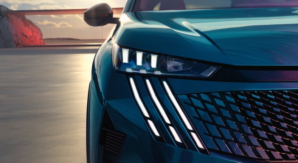 New Peugeot 3008 Hybrid Highlights New Peugeot 3008 Hybrid Highlights