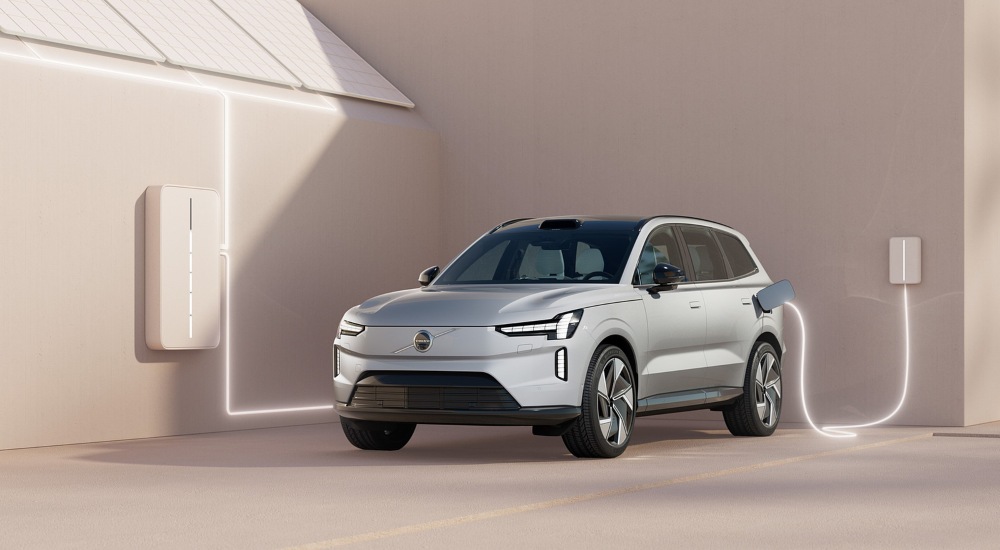 New Volvo EX90 Electric