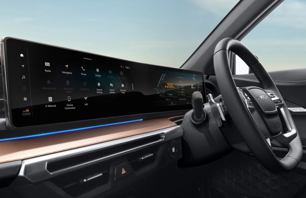 New KGM Torres Hybrid Interior