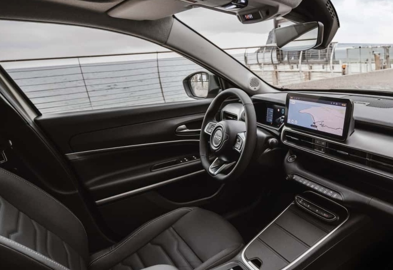 Used Jeep Avenger e-Hybrid has a comprehensive suite of safety features