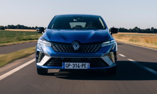 Used Renault Clio Hybrid Car Used Renault Clio Hybrid Car in Blue