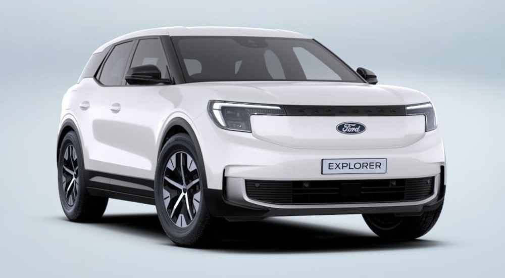 Front view of the new Ford Explorer in Frozen White