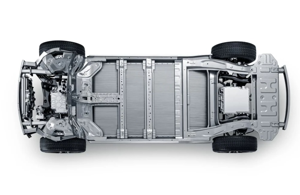 A top-down view of the new BYD ATTO 2, showing the cars frame and powertrain, including battery system