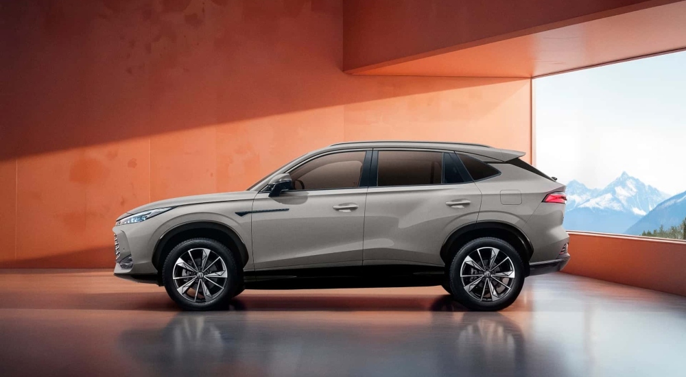 MG HS Hybrid Plus for sale is an affordable practical family SUV