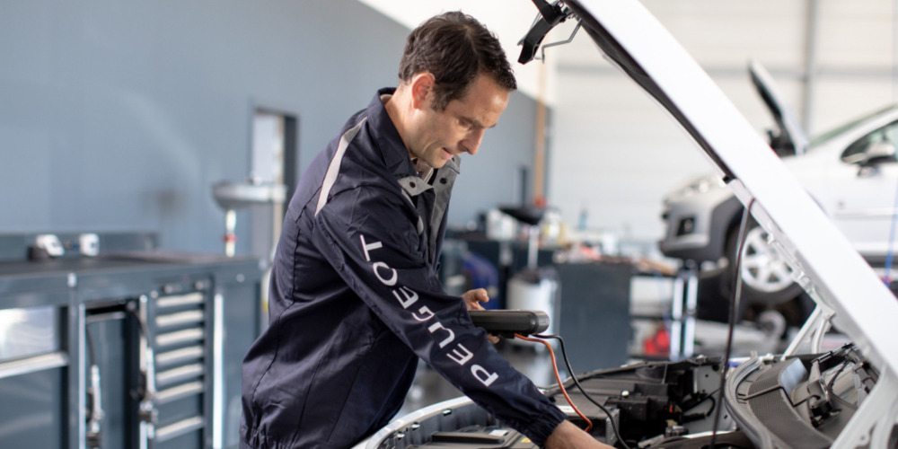 Peugeot service image