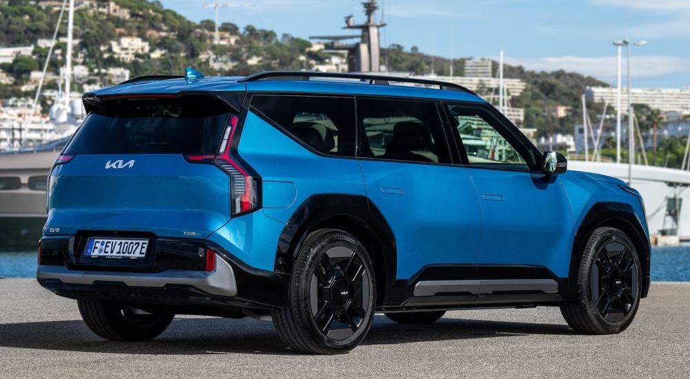 Kia New Car Offers Great Kia new car offers are available through Stoneacre Motor Group | Kia EV9 in Pacific Blue