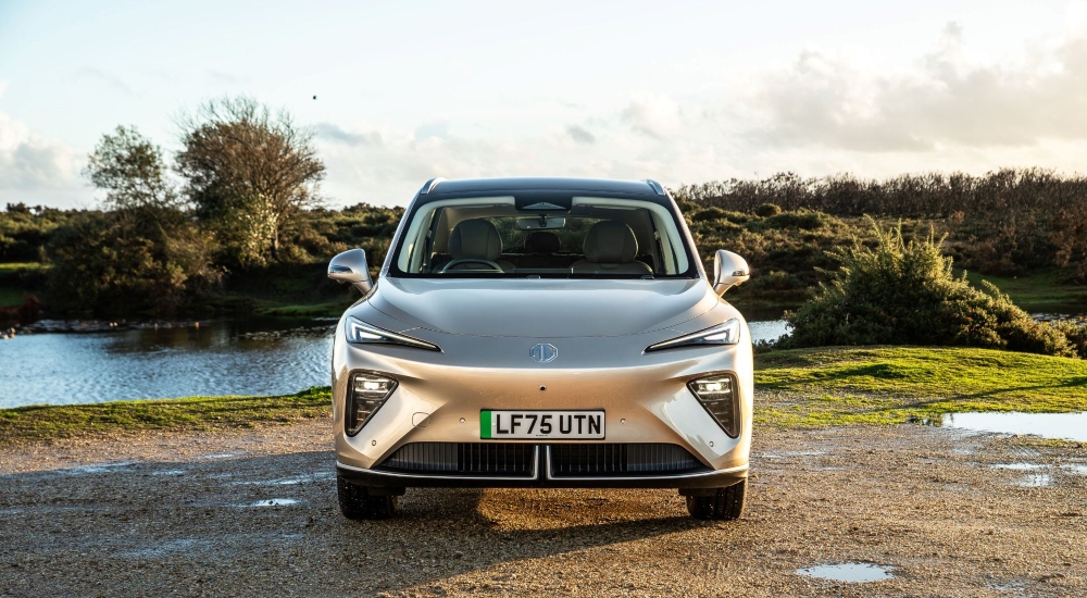 The front view of the New MGS6 EV in Stafford Gold; New MGS6 EV Deals