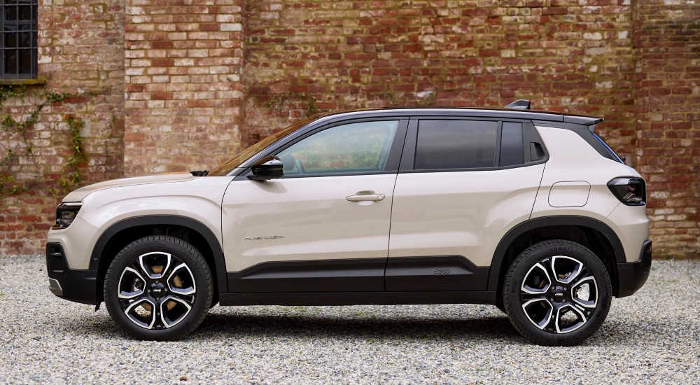 New Jeep Avenger e-Hybrid Highlights