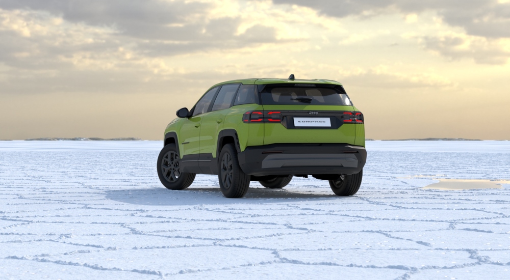 New Jeep Compass e-Hybrid rear view in Hawaii green; New Jeep Compass e-Hybrid range
