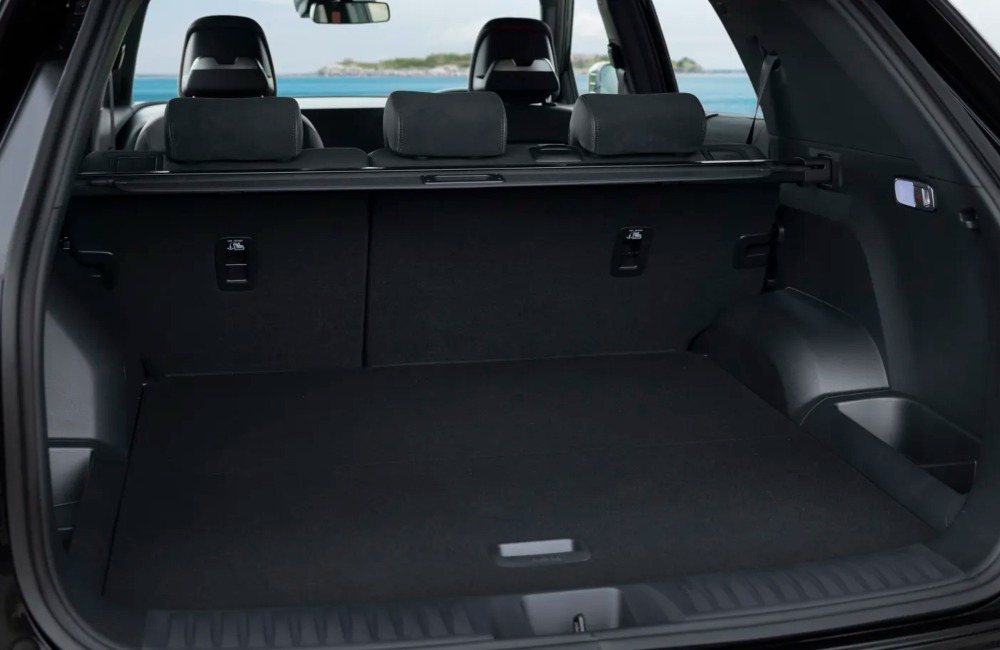 The rear boot space of a KGM Actyon Hybrid