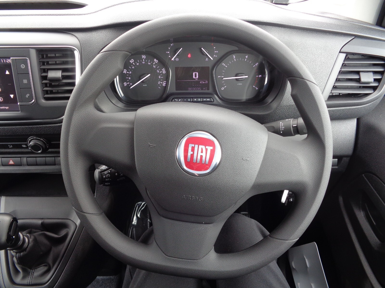Fiat Scudo Panel Van 1.5 BlueHDi 100 Van (1092) image 11