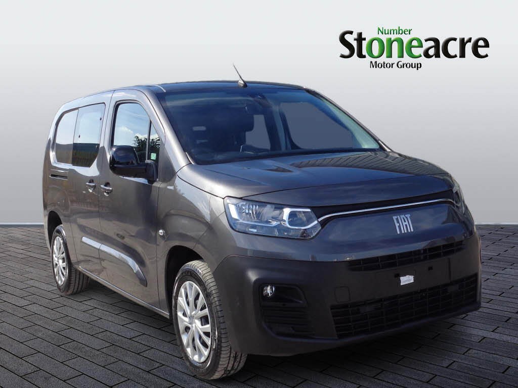 Fiat Doblo Cargo Panel Van 1.5 BlueHDi 1000kg 100 Crew Van (8207) image 0