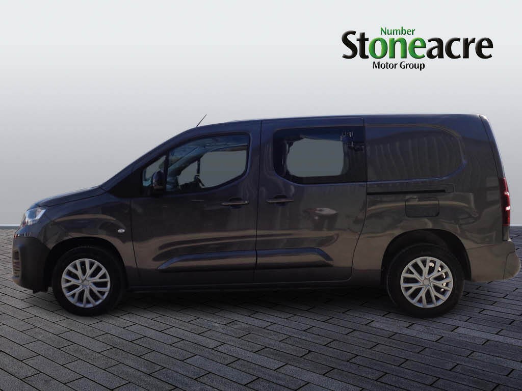 Fiat Doblo Cargo Panel Van 1.5 BlueHDi 1000kg 100 Crew Van (8207) image 5
