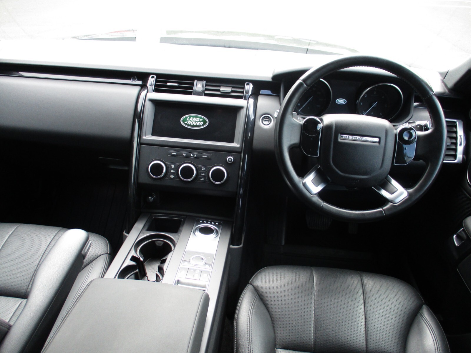 Land Rover Discovery 2.0 SD4 SE Commercial Auto (GU69WPF) image 14