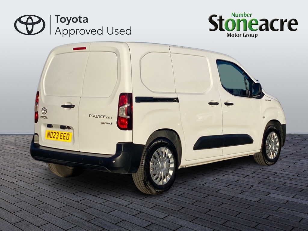 Toyota Proace City Electric Icon Van 50kWh Auto (ND23EEO) image 2