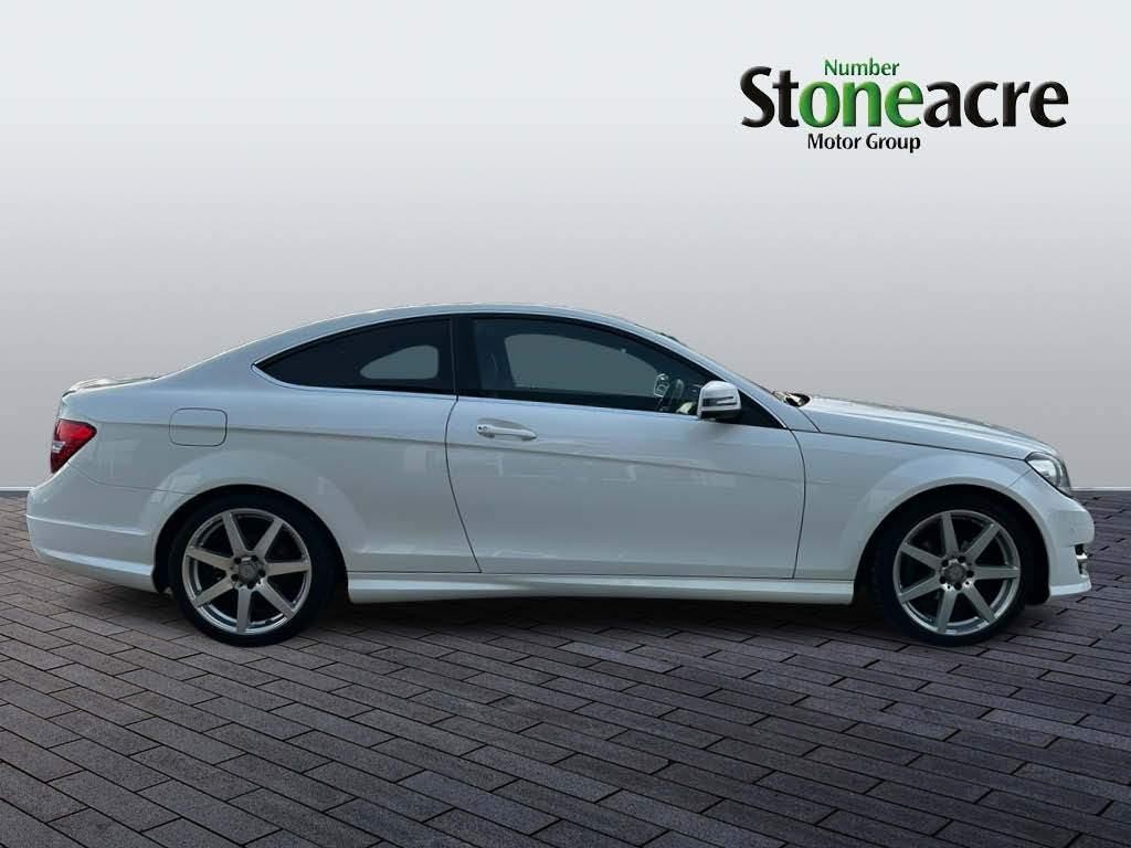 Mercedes-Benz C-Class 1.6 C180 AMG Sport Edition Coupe 2dr Petrol Manual Euro 6 (s/s) (156 ps) (WU15NFA) image 1