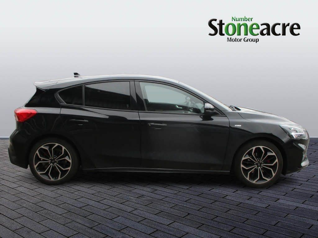 Ford Focus 1.0 EcoBoost Hybrid mHEV 125 ST-Line X Edition 5dr (YJ71XPX) image 1