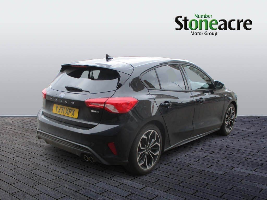 Ford Focus 1.0 EcoBoost Hybrid mHEV 125 ST-Line X Edition 5dr (YJ71XPX) image 2