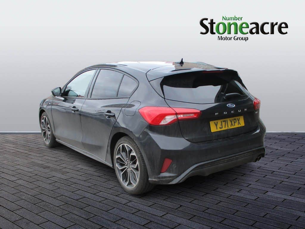 Ford Focus 1.0 EcoBoost Hybrid mHEV 125 ST-Line X Edition 5dr (YJ71XPX) image 4