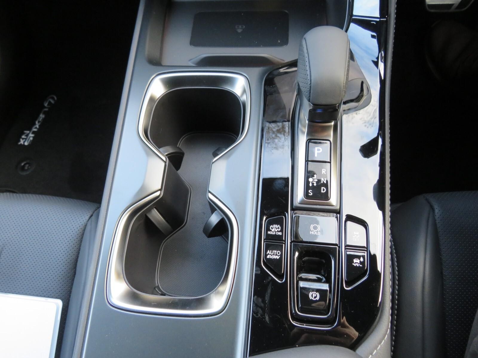 Lexus NX 450h+ 2.5 F-Sport 5dr E-CVT Premium Plus/Sunroof (ND73WDZ) image 17