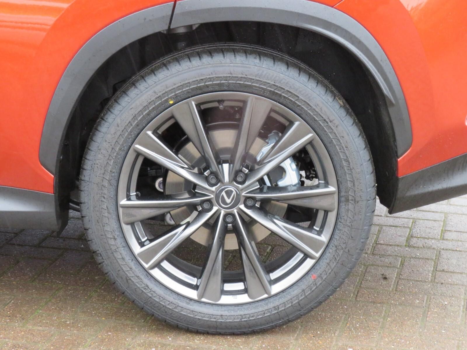 Lexus NX 450h+ 2.5 F-Sport 5dr E-CVT Premium Plus/Sunroof (NL73XJK) image 10
