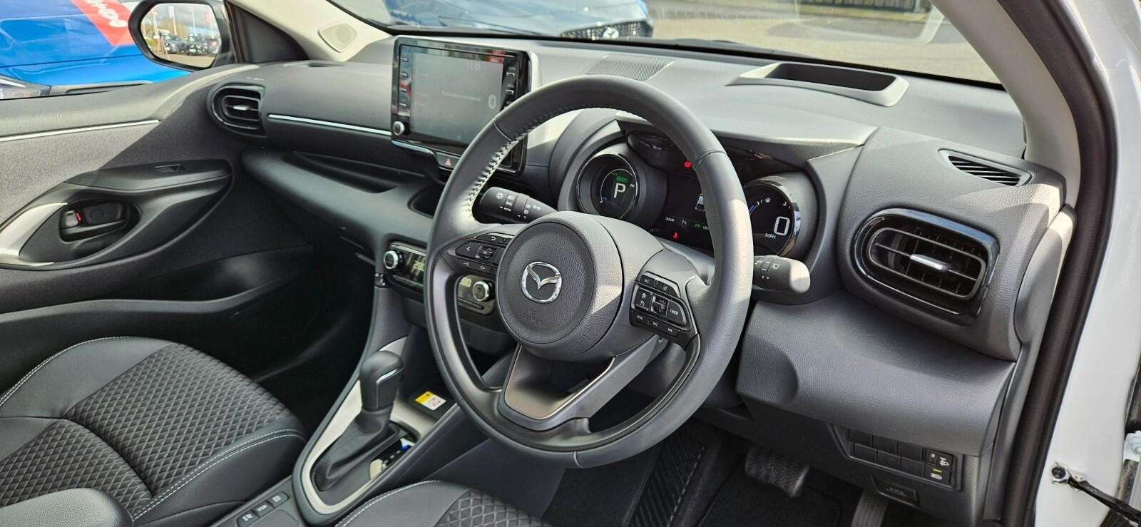 Mazda Mazda2 1.5i Hybrid Select 5dr CVT (NK73PKV) image 10