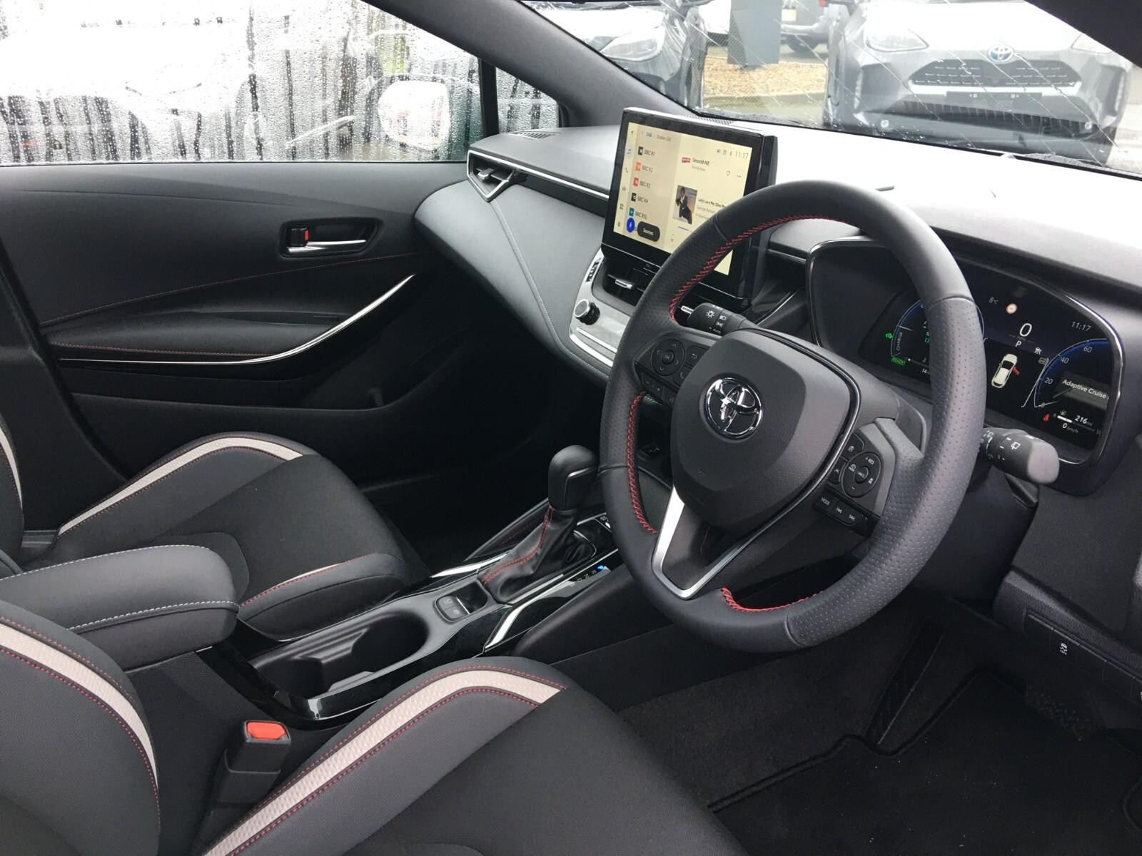 Toyota Corolla 1.8 VVT-i Hybrid GR Sport 5dr CVT [Bi-tone] (ND73HTA) image 12