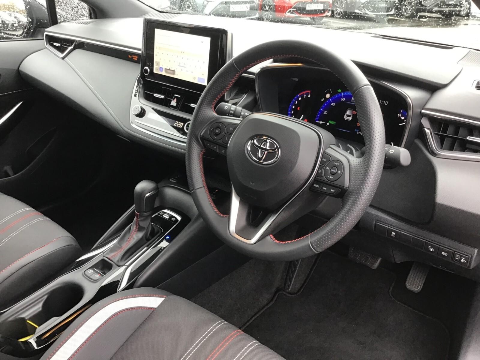 Toyota Corolla 2.0 VVT-i Hybrid GR Sport 5dr CVT (FE72YFP) image 14