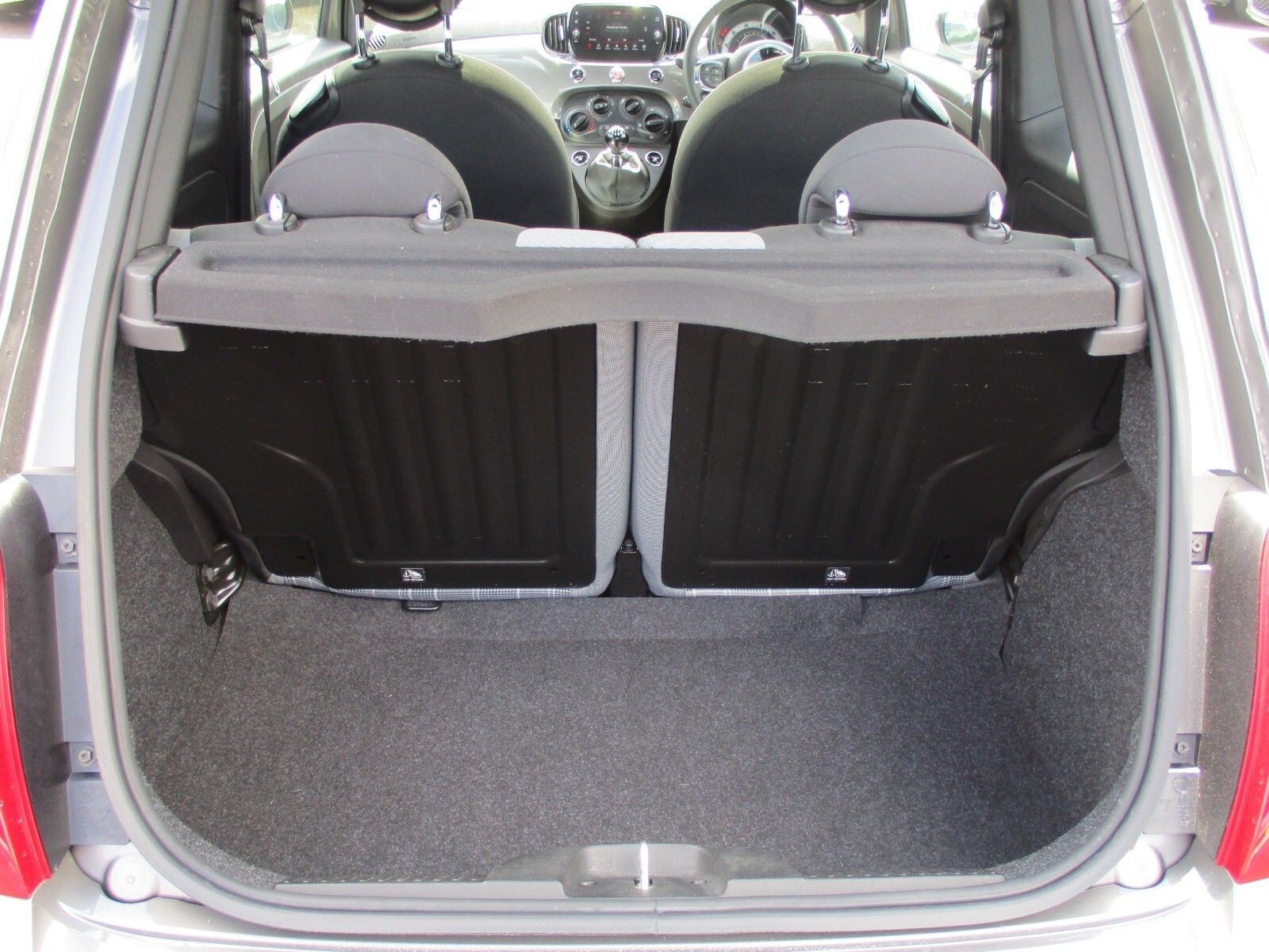 Fiat 500 1.0 Mild Hybrid Lounge 3dr (FX70HCY) image 9