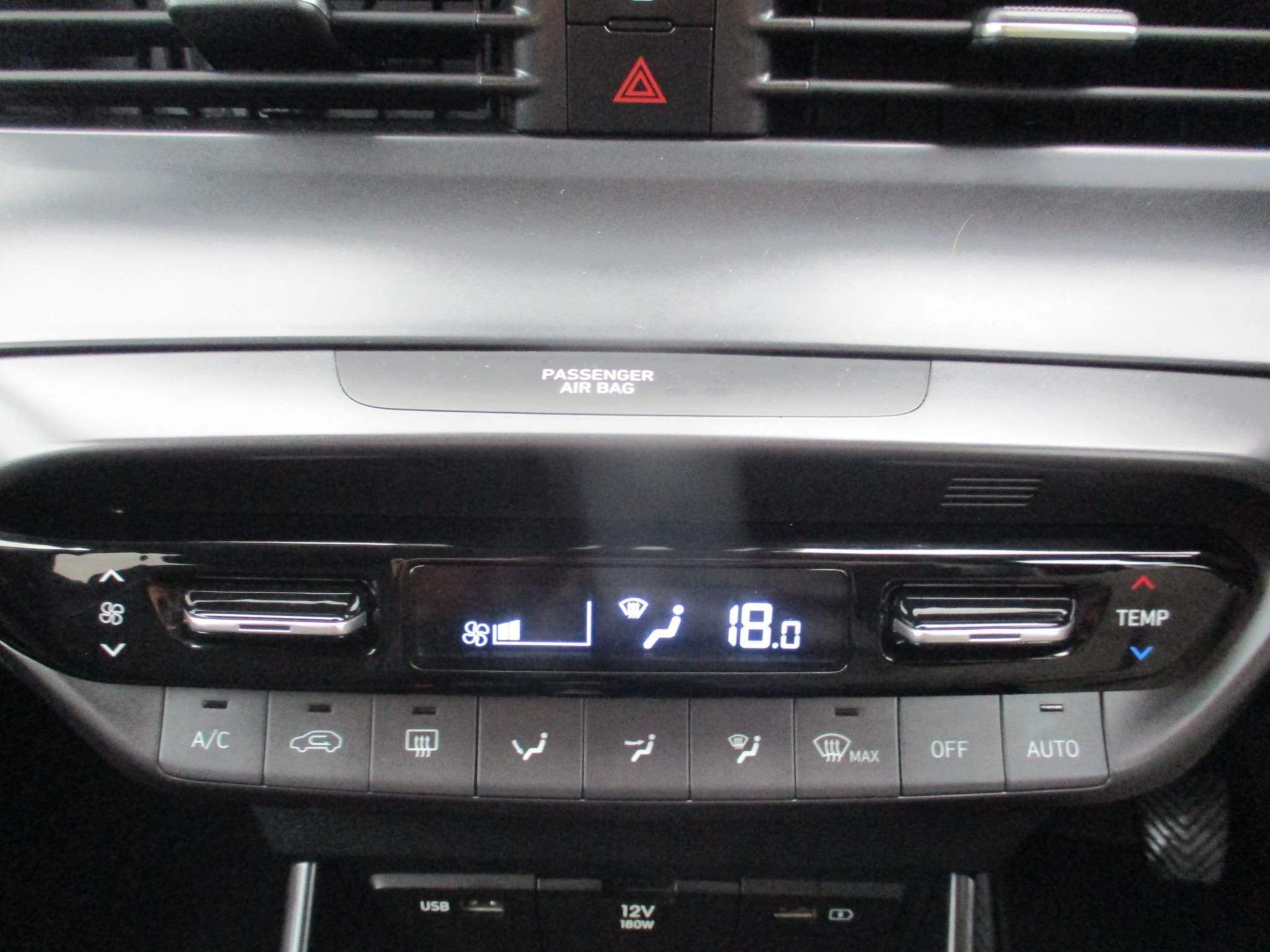 Hyundai i20 1.0 T-GDi MHEV Premium Euro 6 (s/s) 5dr (RA17ZEN) image 19