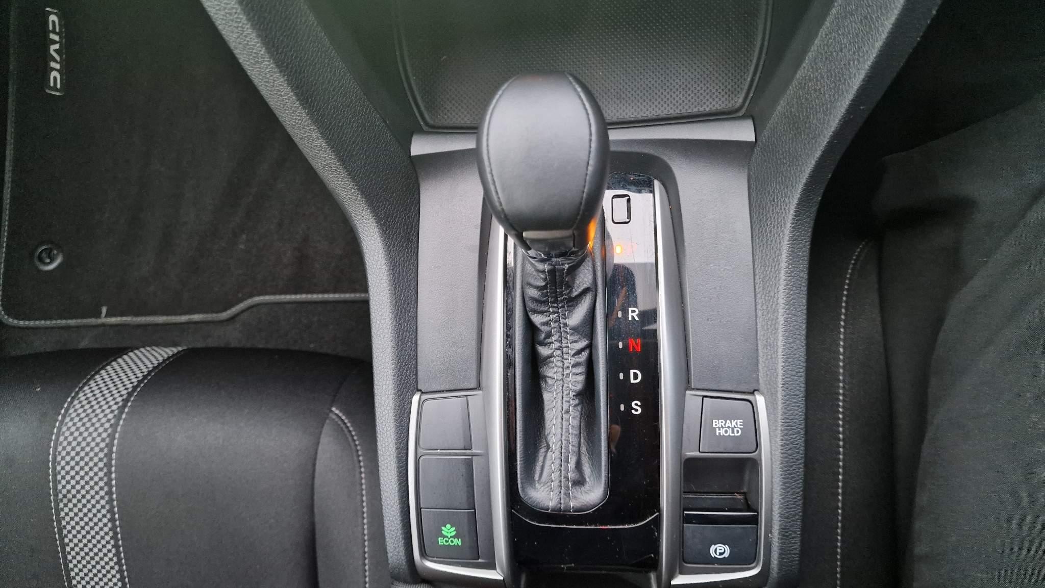 Honda Civic 1.5 VTEC Turbo Sport Hatchback 5dr Petrol CVT Euro 6 (s/s) (182 ps) (YV21LTT) image 16