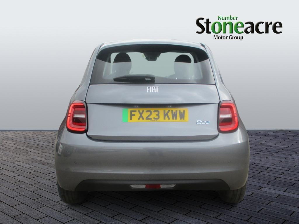 Fiat 500 Electric 70kW Action 24kWh 3dr Auto (FX23KWW) image 3