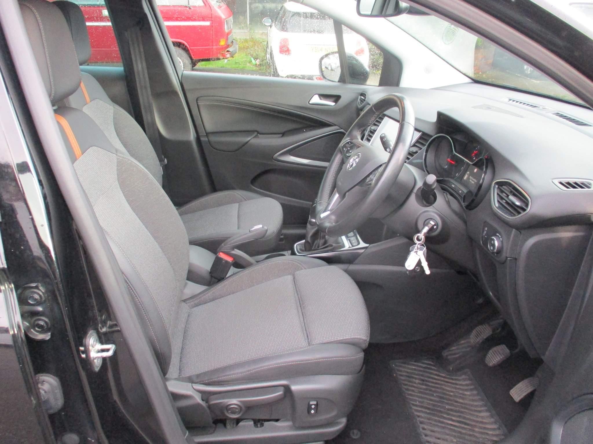 Vauxhall Crossland 1.2 Elite Nav 5dr (DW70EOZ) image 9
