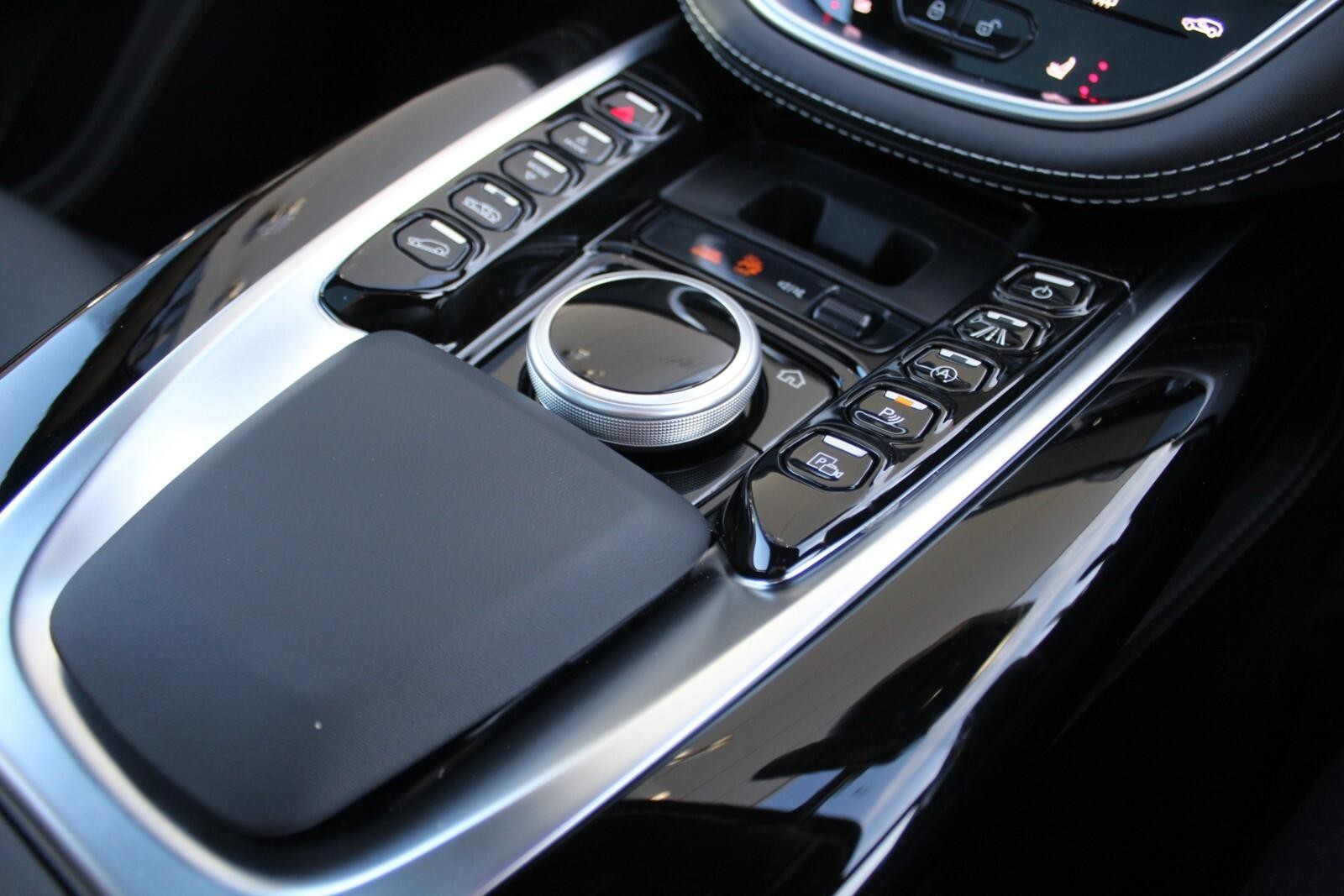 Aston Martin DBX V8 550 5dr Touchtronic (NJ73FWA) image 32
