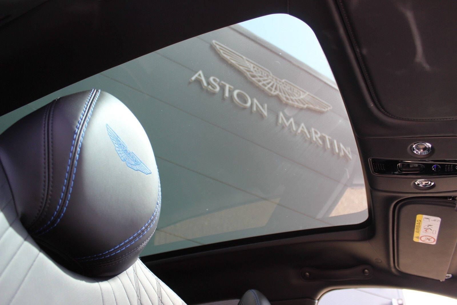 Aston Martin DBX V8 550 5dr Touchtronic (NJ23FVH) image 30