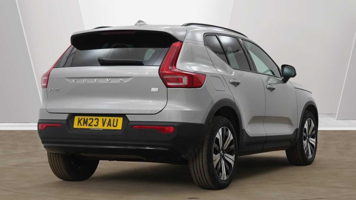 Volvo XC40 Recharge 1.5h T5 Recharge 10.7kWh Ultimate Dark SUV 5dr Petrol Plug-in Hybrid Auto Euro 6 (s/s) (262 ps) (KM23VAU) image 2