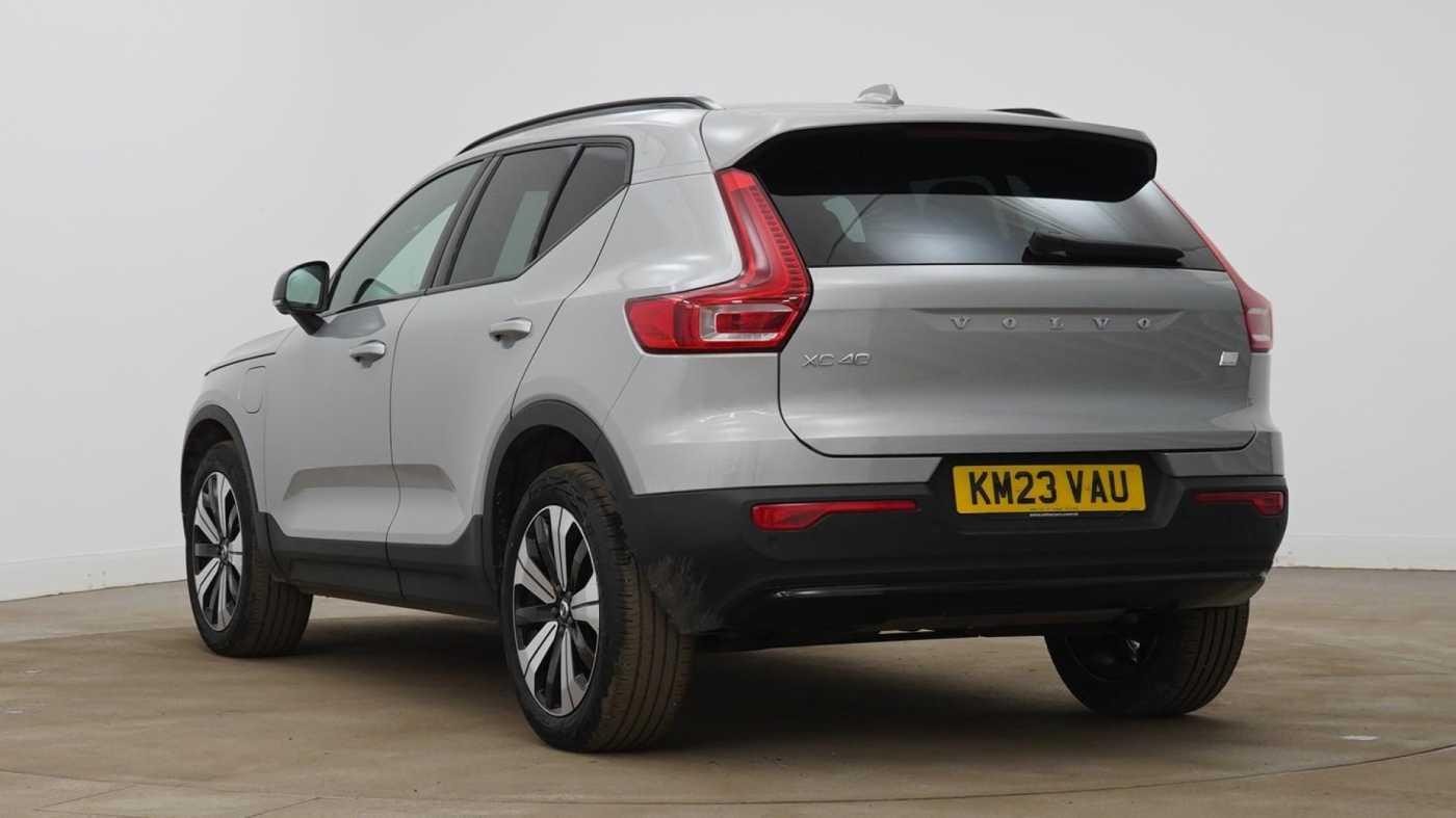 Volvo XC40 Recharge 1.5h T5 Recharge 10.7kWh Ultimate Dark SUV 5dr Petrol Plug-in Hybrid Auto Euro 6 (s/s) (262 ps) (KM23VAU) image 4