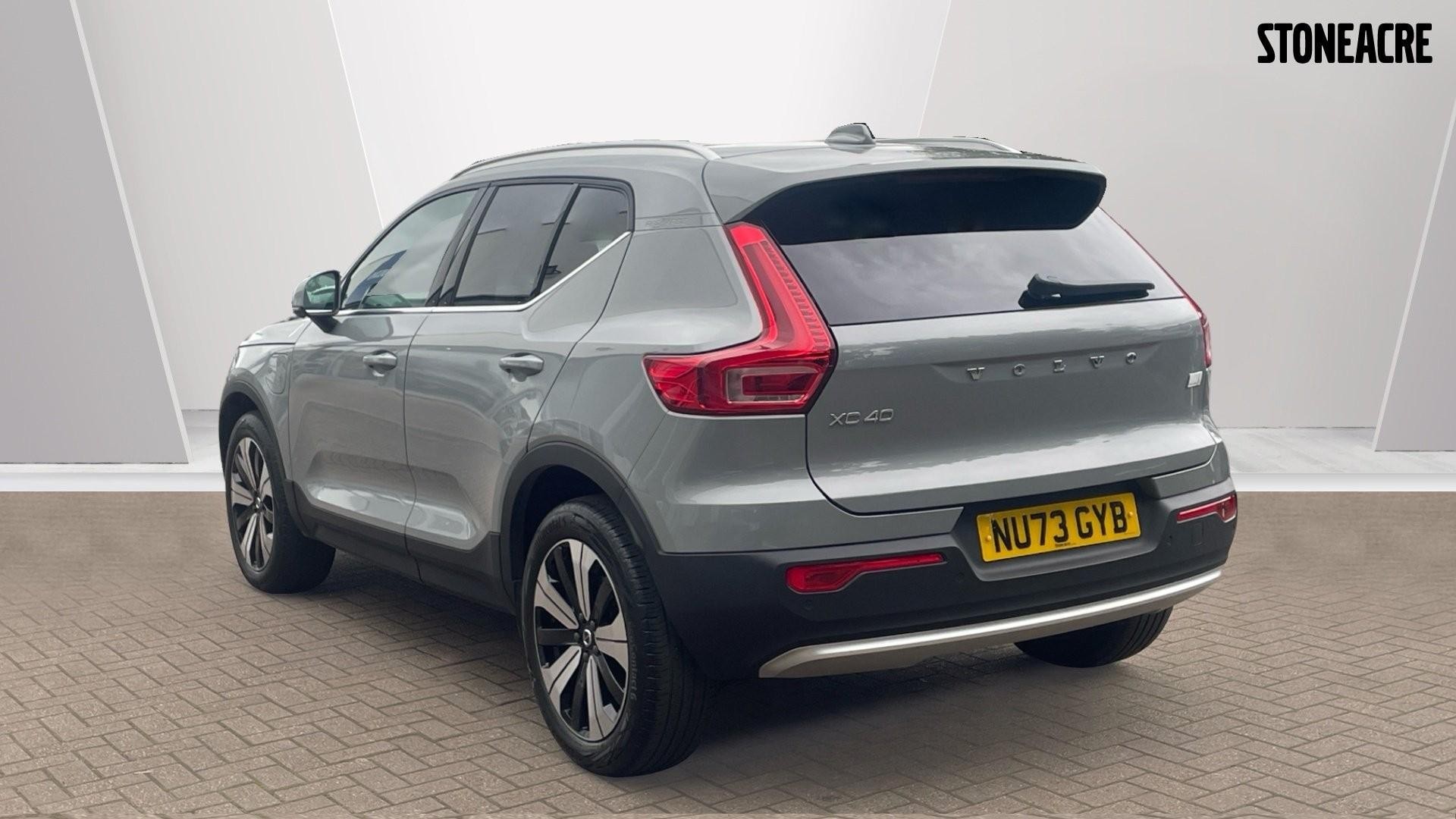 Volvo XC40 Recharge 1.5h T5 Recharge 10.7kWh Ultimate Dark SUV 5dr Petrol Plug-in Hybrid Auto Euro 6 (s/s) (262 ps) (NU73GYB) image 1