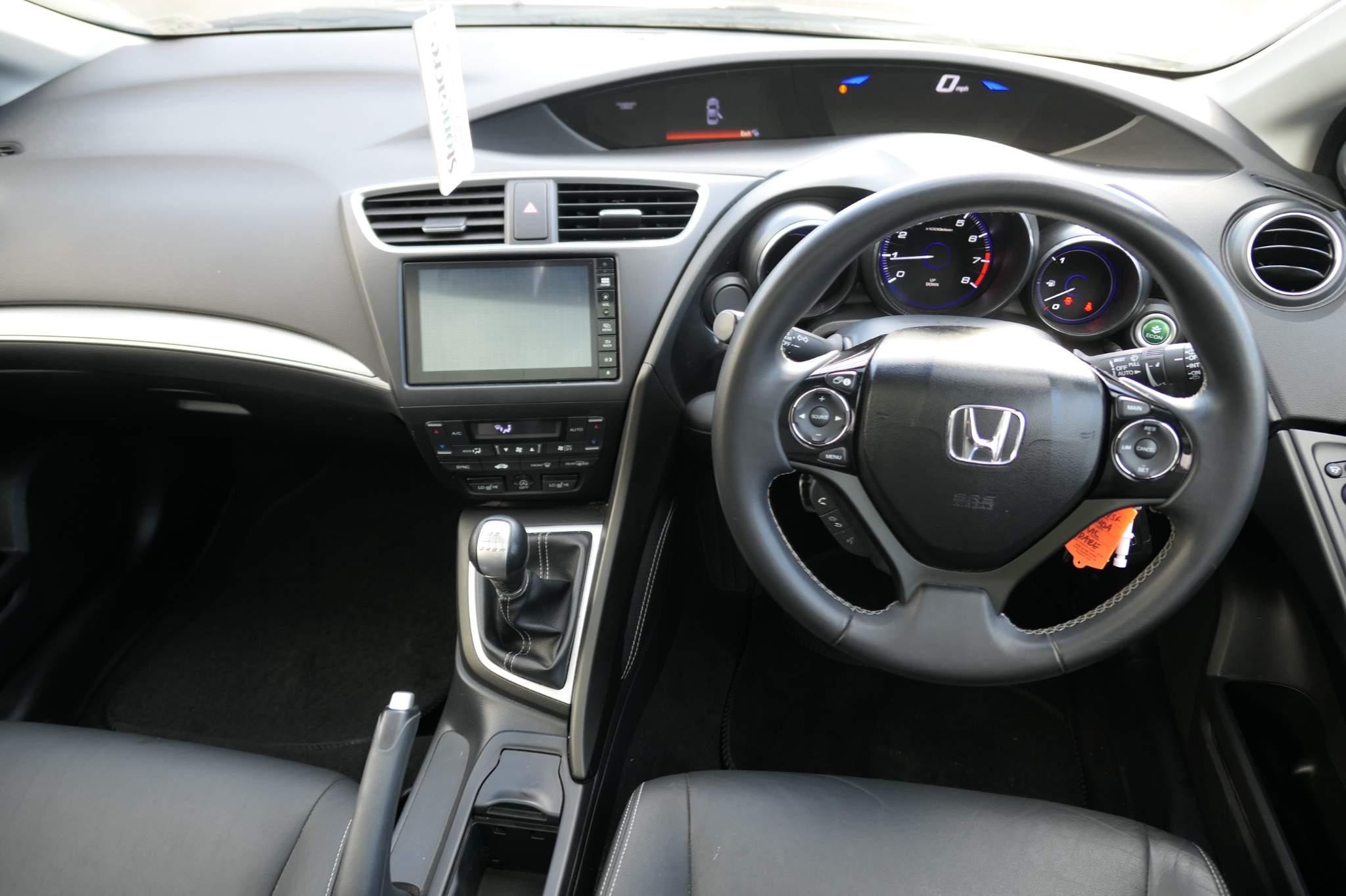 Honda Civic 1.8 i-VTEC SR Hatchback 5dr Petrol Manual Euro 6 (s/s) (142 ps) (OE15VSF) image 11
