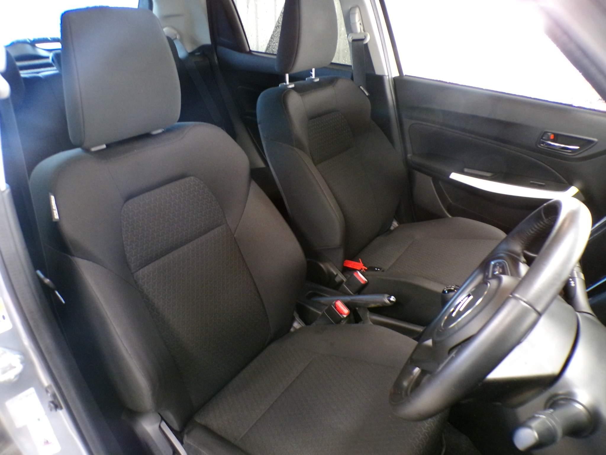 Suzuki Swift 1.2 Dualjet MHEV SZ5 Hatchback 5dr Petrol Hybrid Manual ALLGRIP Euro 6 (s/s) (90 ps) (YG69JJM) image 11