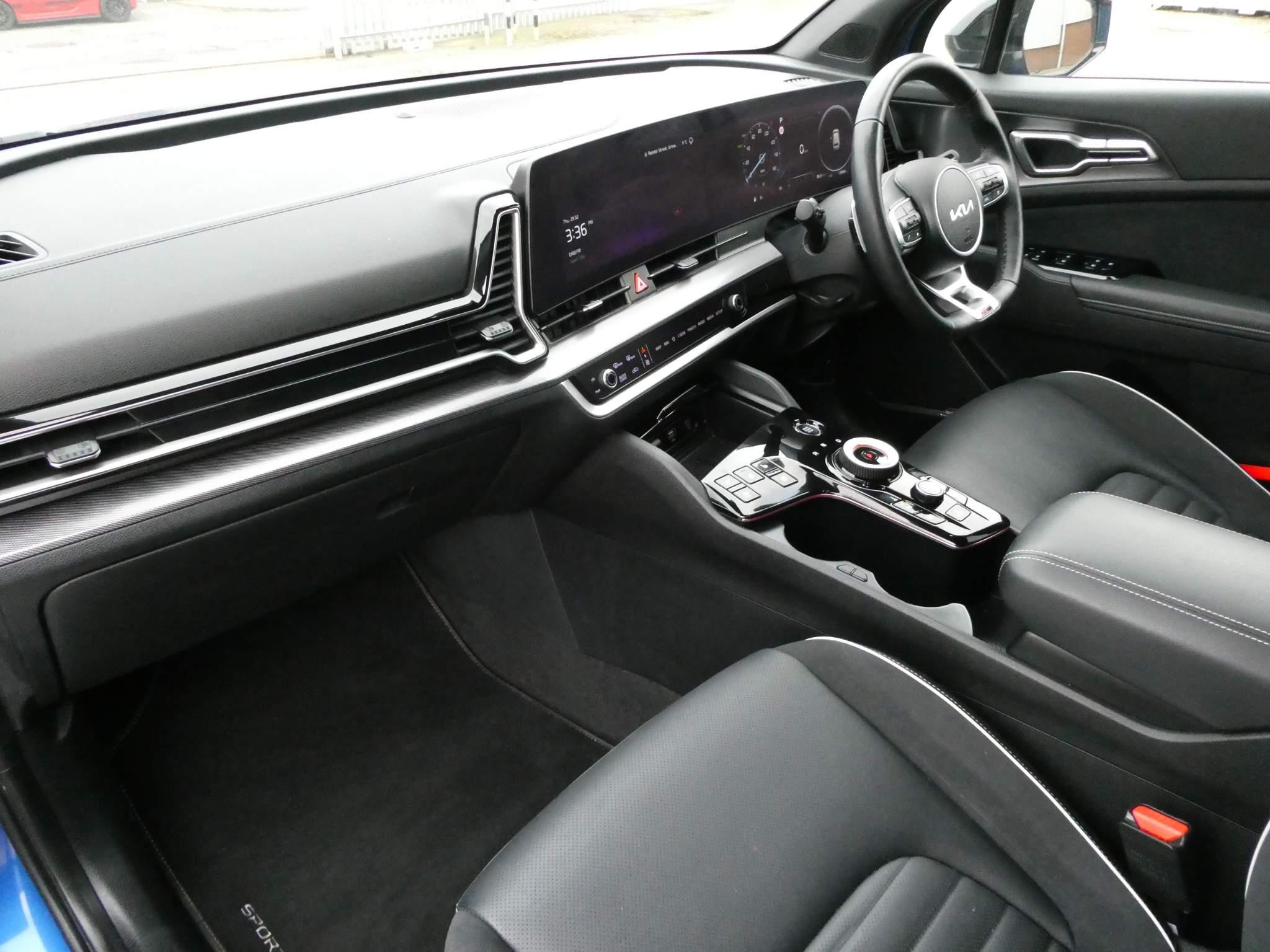 Kia Sportage 1.6T GDi PHEV GT-Line S 5dr Auto AWD (DU72ZLX) image 12