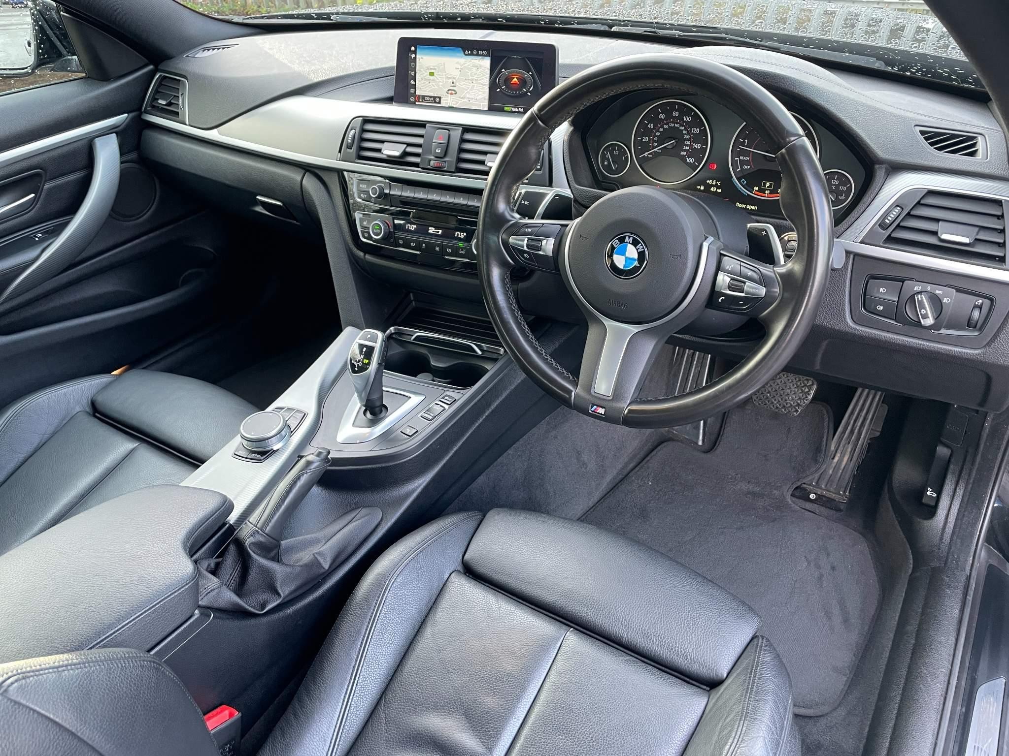 BMW 4 Series 420i M Sport Coupe (HR19OKD) image 12