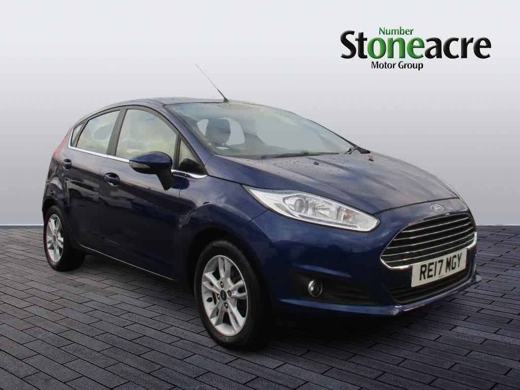 Ford Fiesta 1.25 Zetec Hatchback 5dr Petrol Manual Euro 6 (82 ps) (RE17MGY) image 0